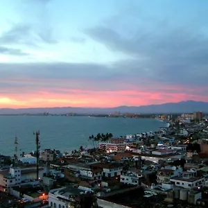 suites-la-siesta-puerto-vallarta.hotelspuertovallarta.org/